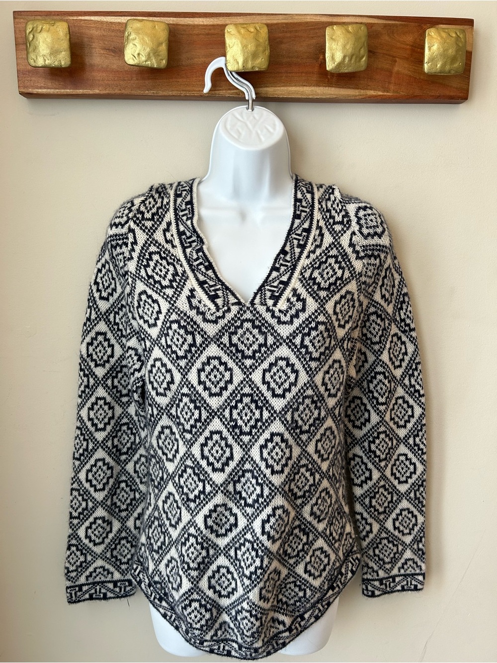 Nordic Wool Blend Knit Sweater Women’s M Scandinavian Pullover with hoodie